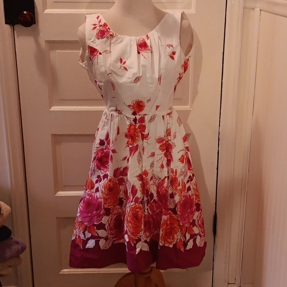 Myrtlewood of California small casual dress 👗
